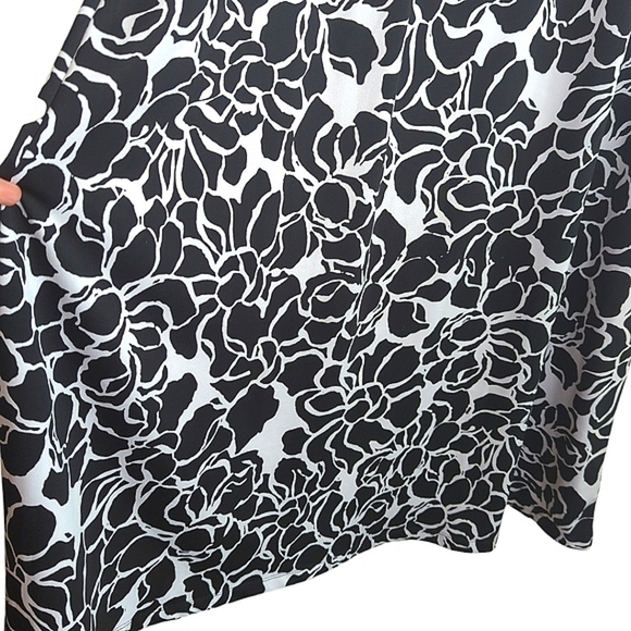 Chadwicks Black and White Sleeveless Floral Midi Dress 1X - Picture 7 of 10